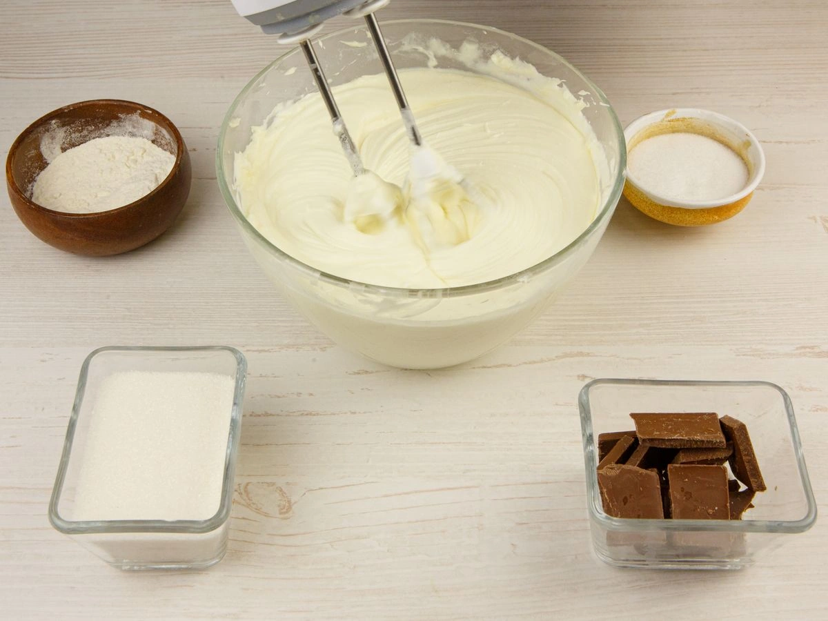 Шаг 4: Чизкейк без выпечки с маскарпоне