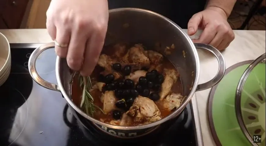 Цыпленок по-охотничьи видео рецепт: шаг 4