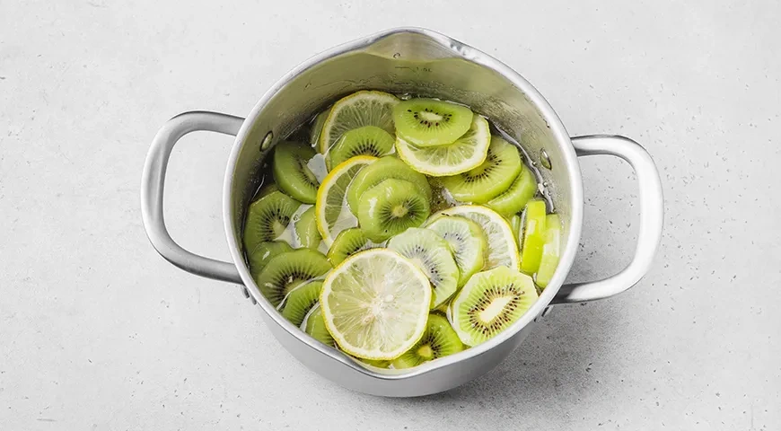 Домашние цукаты из киви: шаг 4