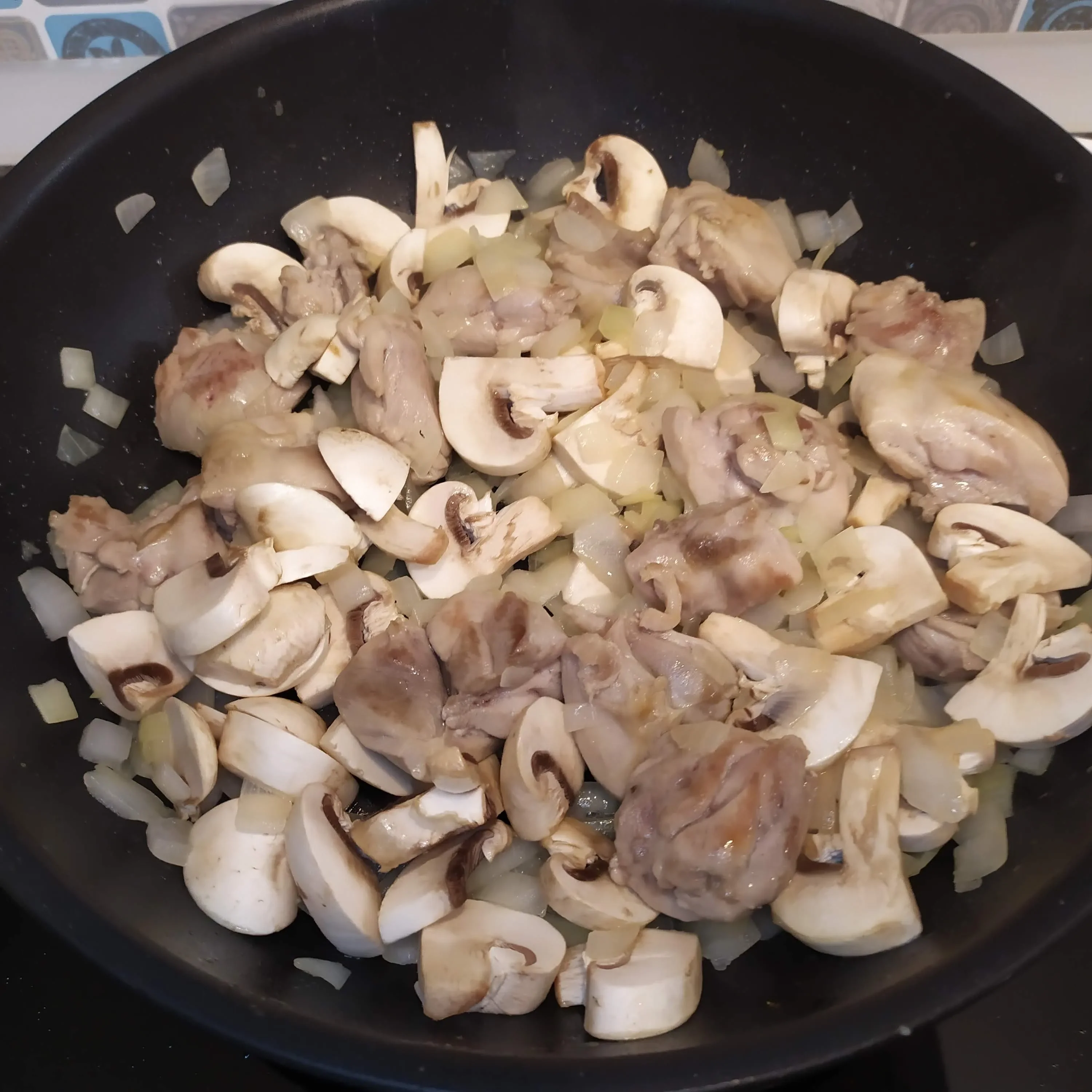 Фрикассе из курицы с грибами: шаг 4