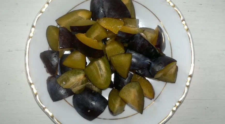 Фруктово - ягодный салат: шаг 4