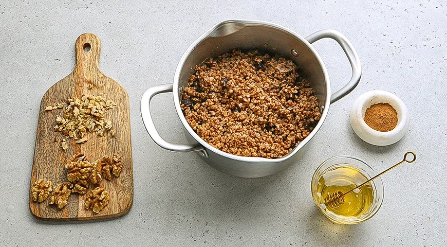 Гречневая каша с черносливом и орехами: шаг 4