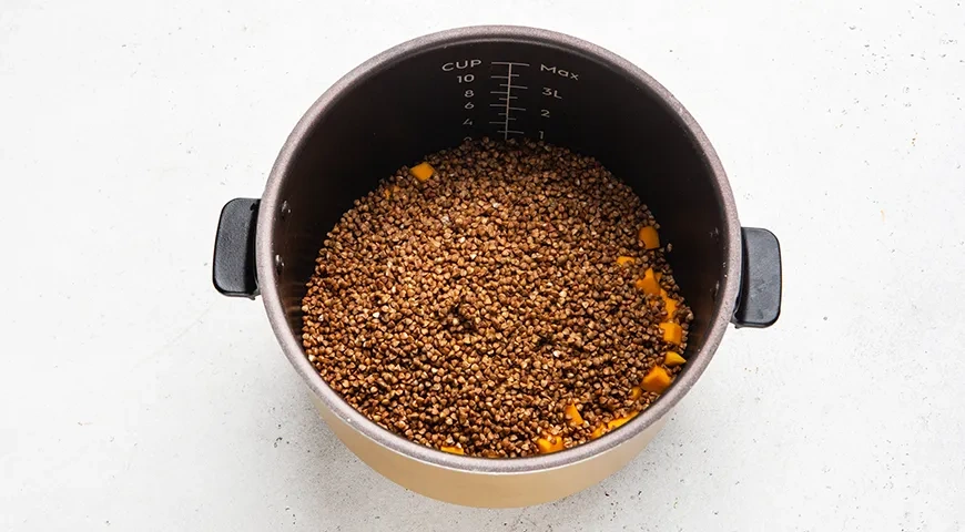 Гречневая каша с тыквой в мультиварке: шаг 4