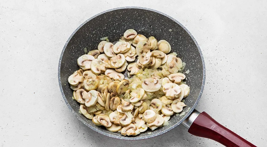 Грибной суп с рисом и картофелем: шаг 4