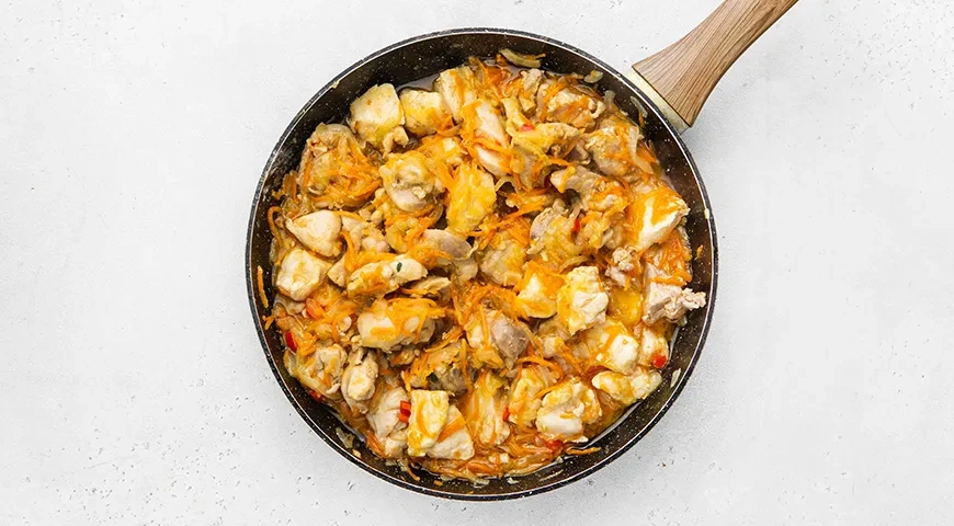 Гуляш из курицы с подливкой: шаг 4