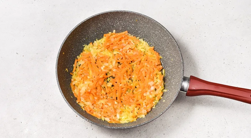 Гуляш из куриных сердечек: шаг 4