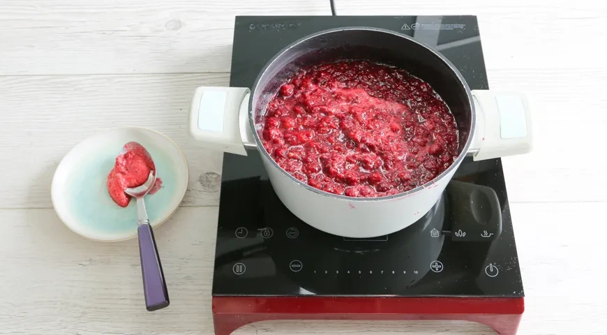 Густое малиновое варенье: шаг 4