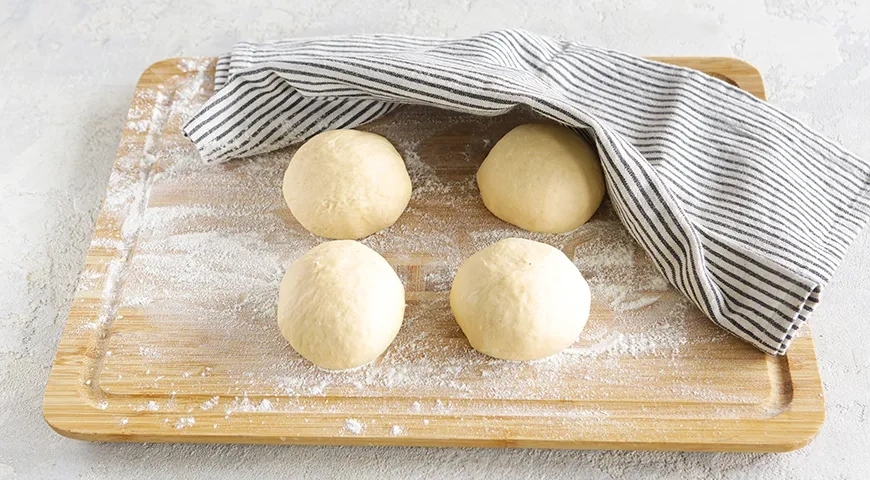 Хачапури с сулугуни на сковороде: шаг 4