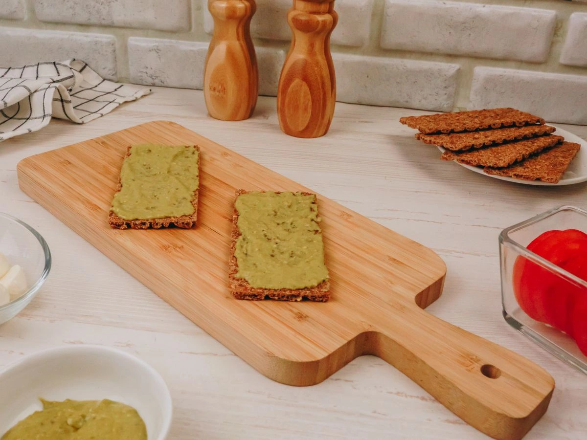 Шаг 4: Хлебцы «Капрезе» с томатами «Пинк Парадайз»