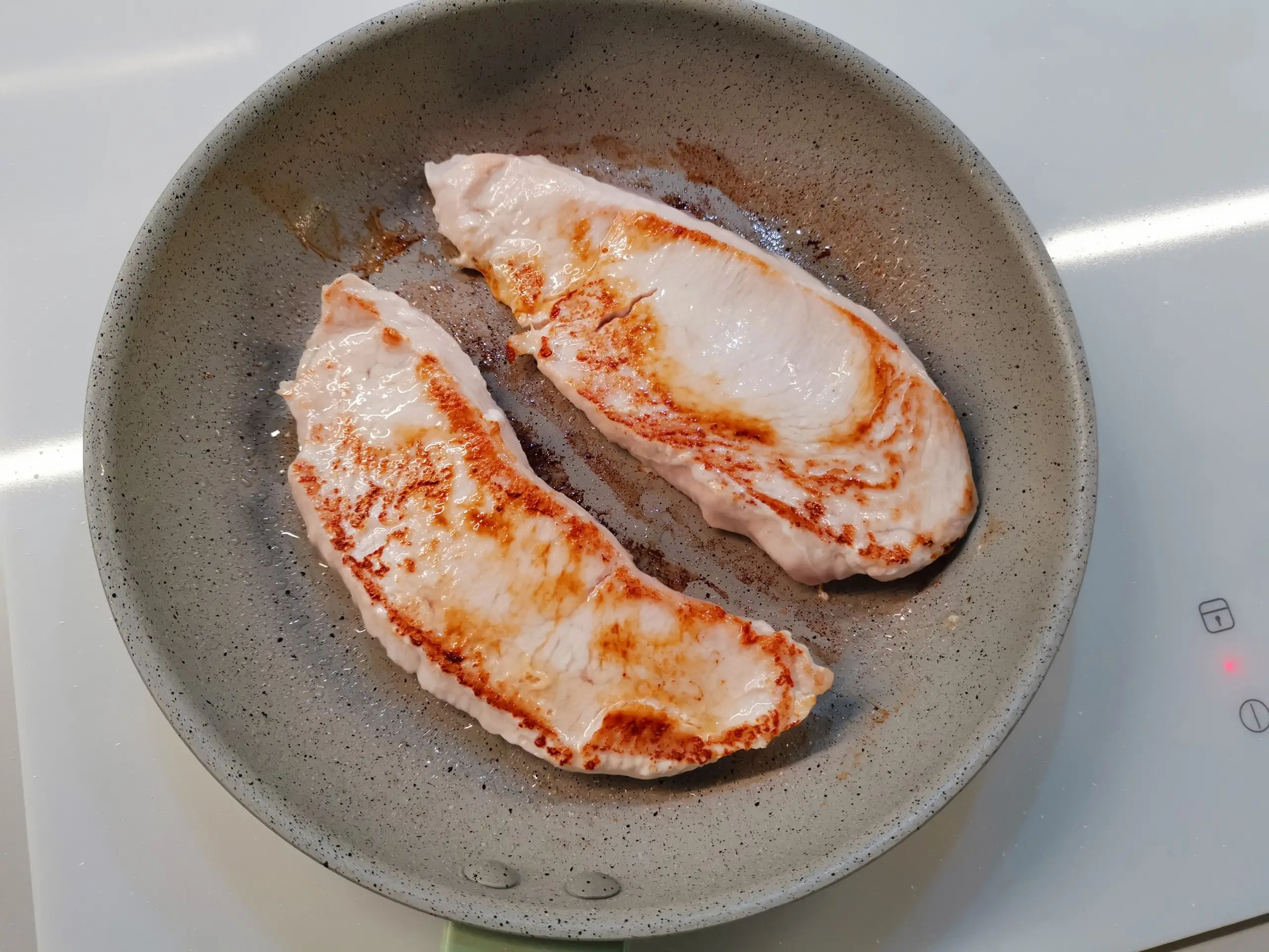 Шаг 4: Индейка в сливочном соусе