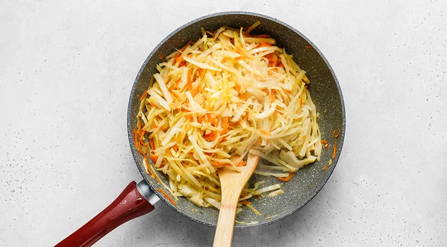 Капуста, тушенная с баклажанами: шаг 4