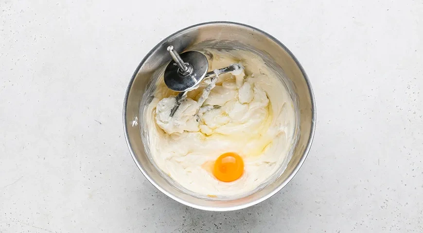 Карамельный чизкейк с арахисом: шаг 4