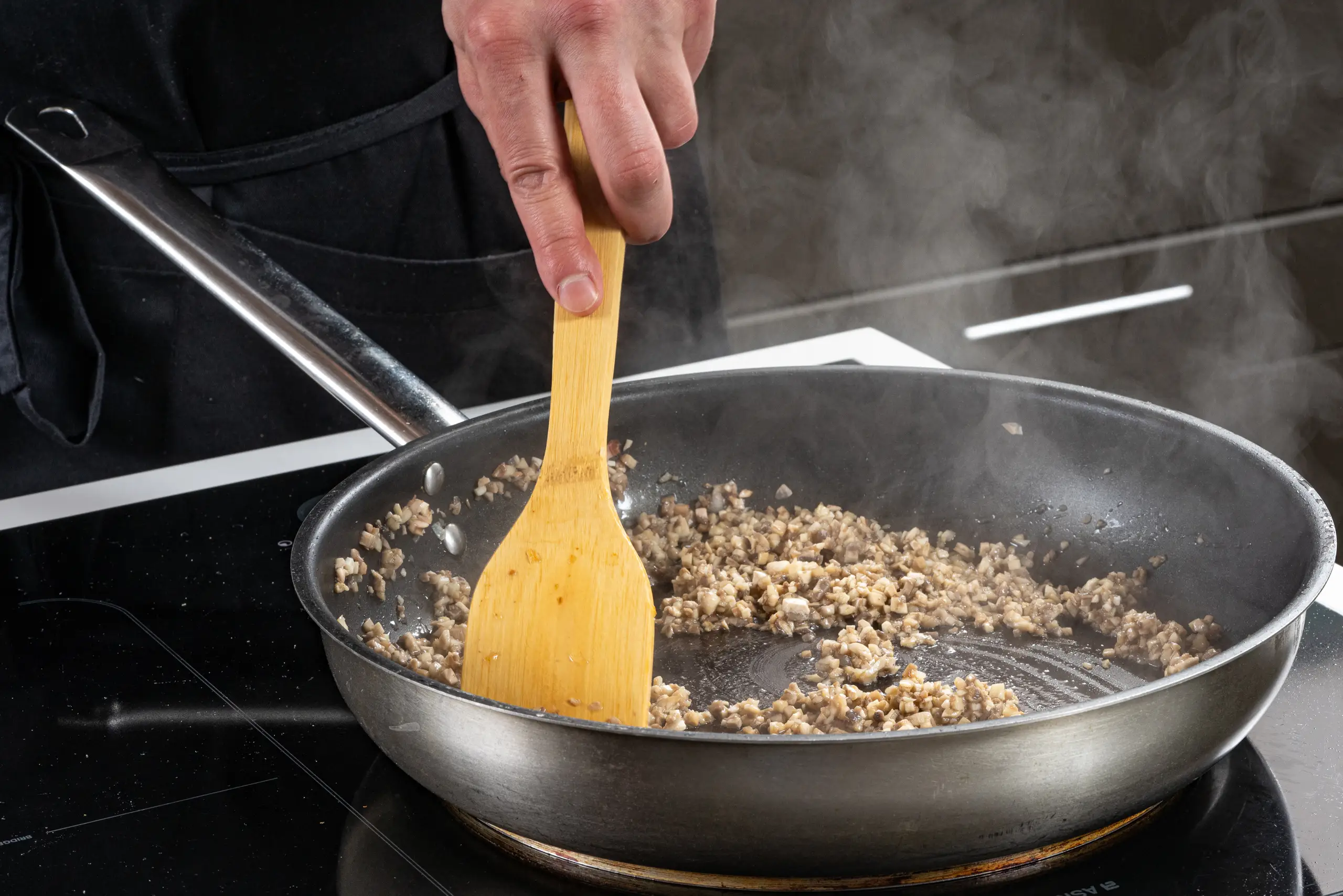 Шаг 4: Картофельные котлеты с грибами