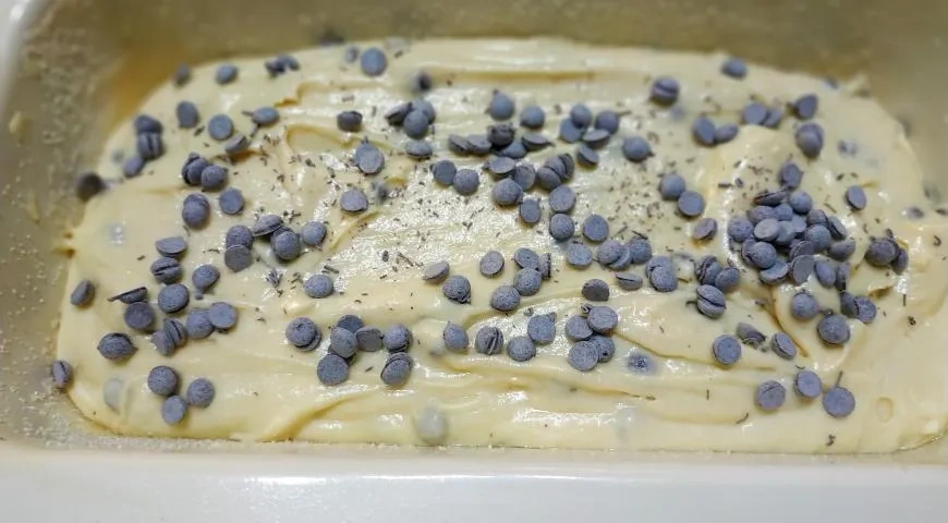 Кекс на сгущенном молоке с шоколадом: шаг 4