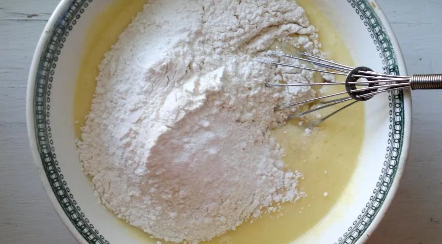 Мини-кексы с виноградом: шаг 4