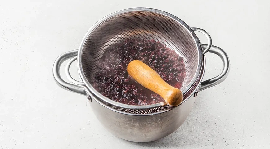 Кисель из варенья черной смородины: шаг 4