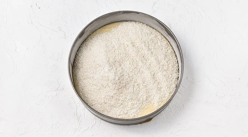 Кокосовый пирог на кефире со сливками: шаг 4