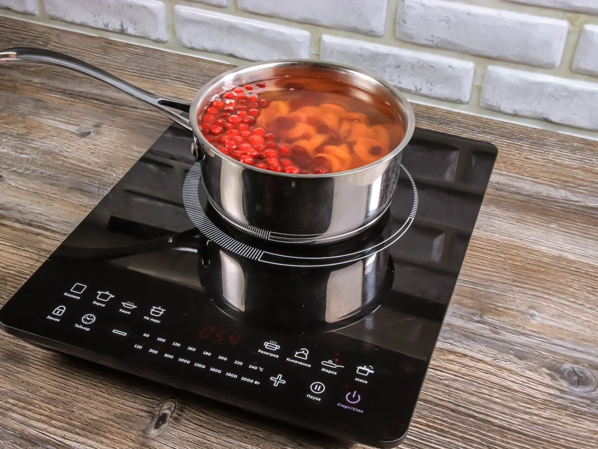 Шаг 4: Компот из клюквы и кураги