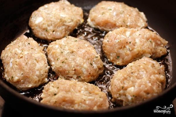 Шаг 4: Котлеты куриные с сыром