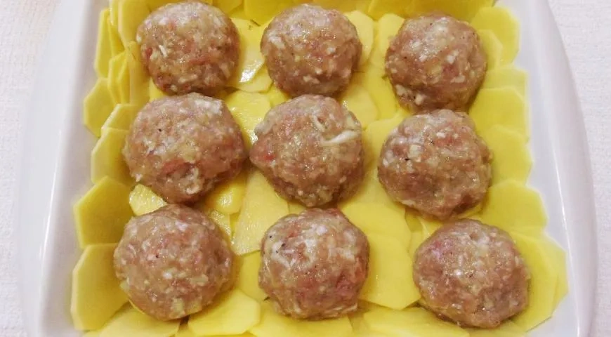 Котлеты с картошкой в духовке: шаг 4