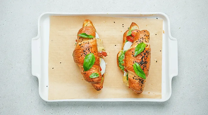 Круассан «Капрезе»: шаг 4