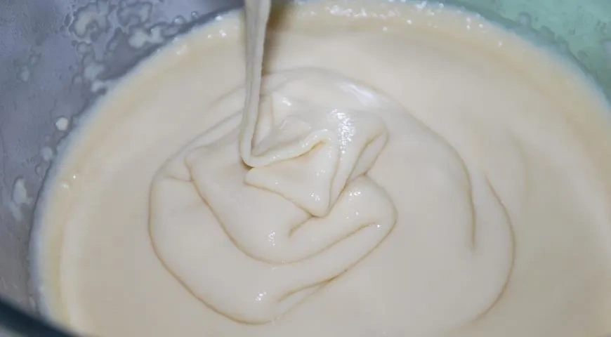 Кулич с шоколадом и миндалем: шаг 4