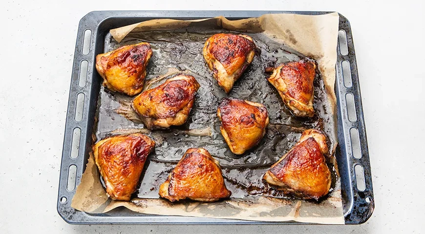 Куриные бедрышки в соевом соусе в духовке: шаг 4