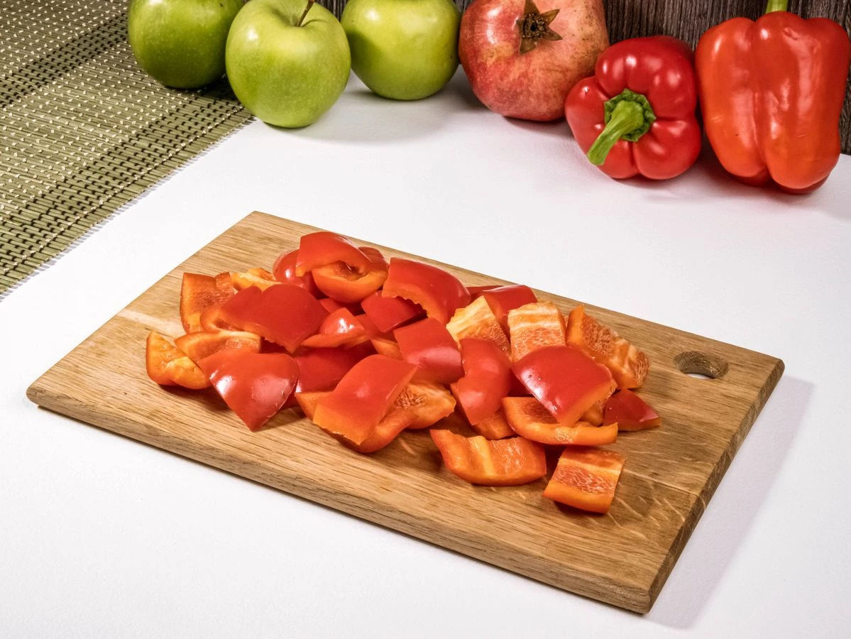 Шаг 4: Курица, запеченная с яблоками и болгарским перцем