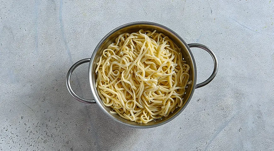 Лапша с говядиной и овощами по-азиатски: шаг 4