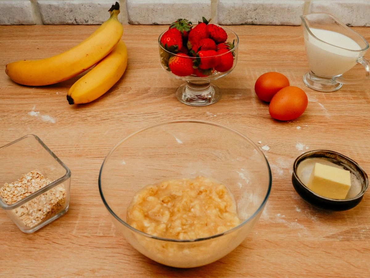 Шаг 4: Маффины с клубникой и бананами