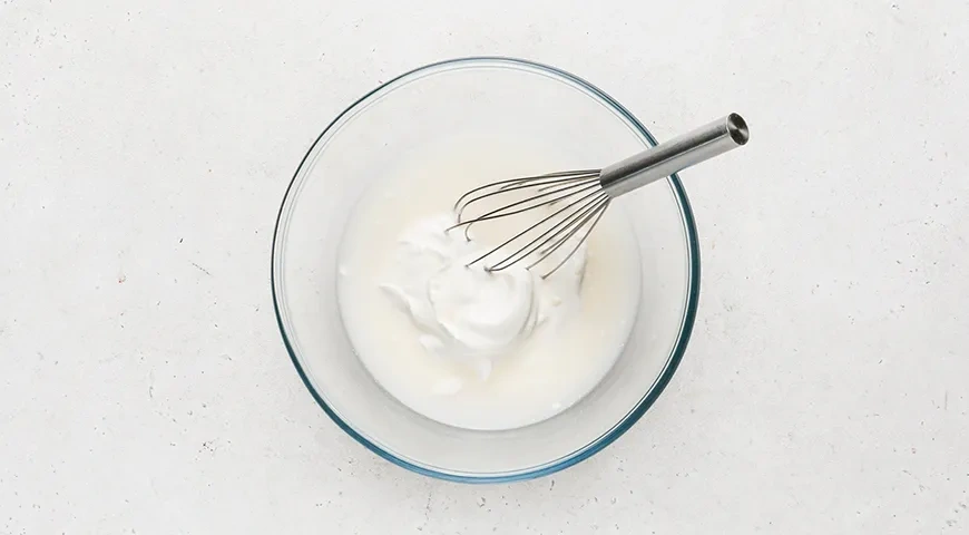 Макароны-«гнезда» с фаршем под сметанным соусом: шаг 4