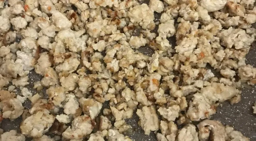 Макароны по-флотски с фаршем из индейки: шаг 4