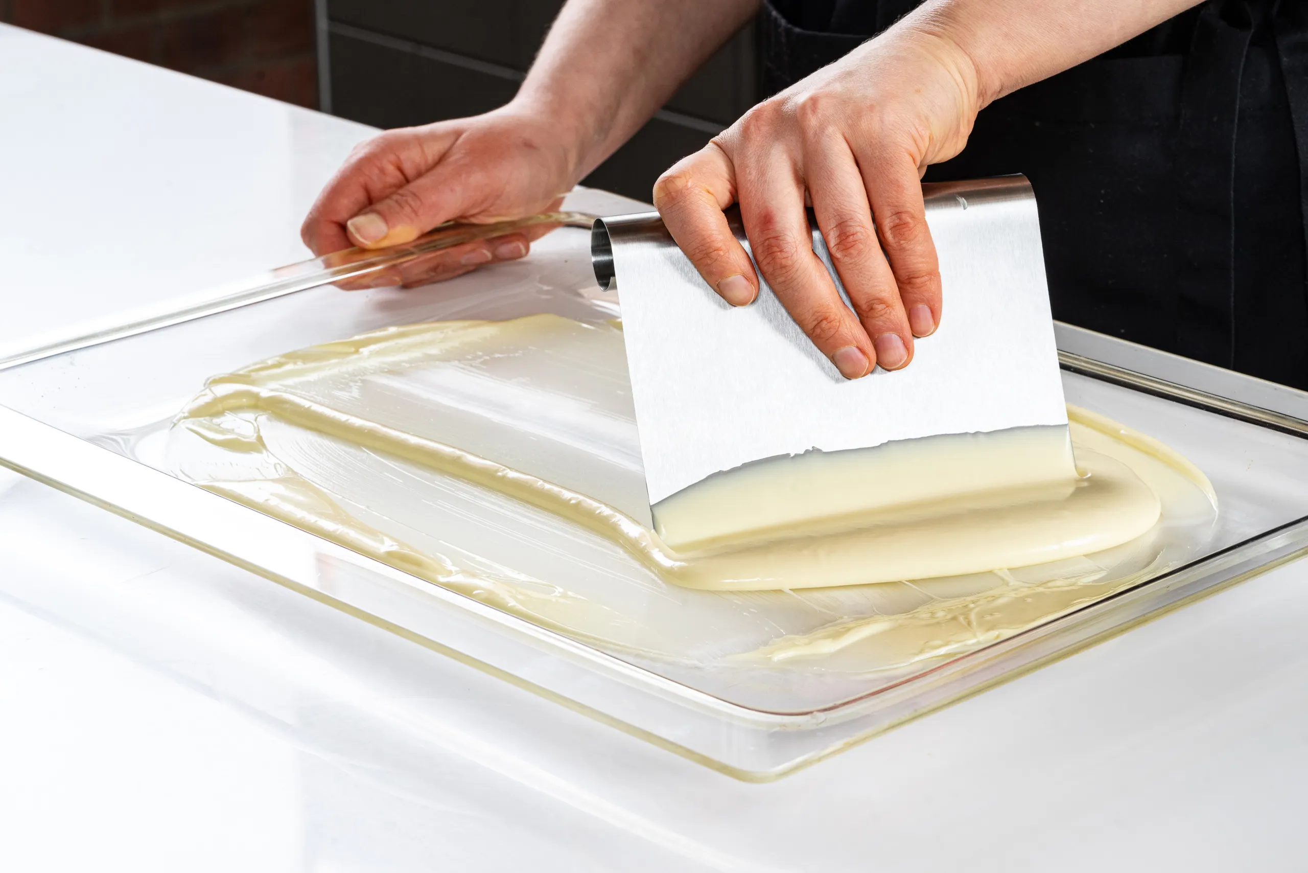 Шаг 4: Маленькие шоколадные яйца с соленой карамелью