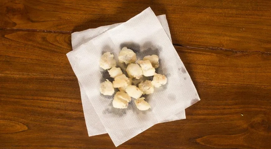 Малоглазый макрурус, жаренный на сильном огне с овощами: шаг 4