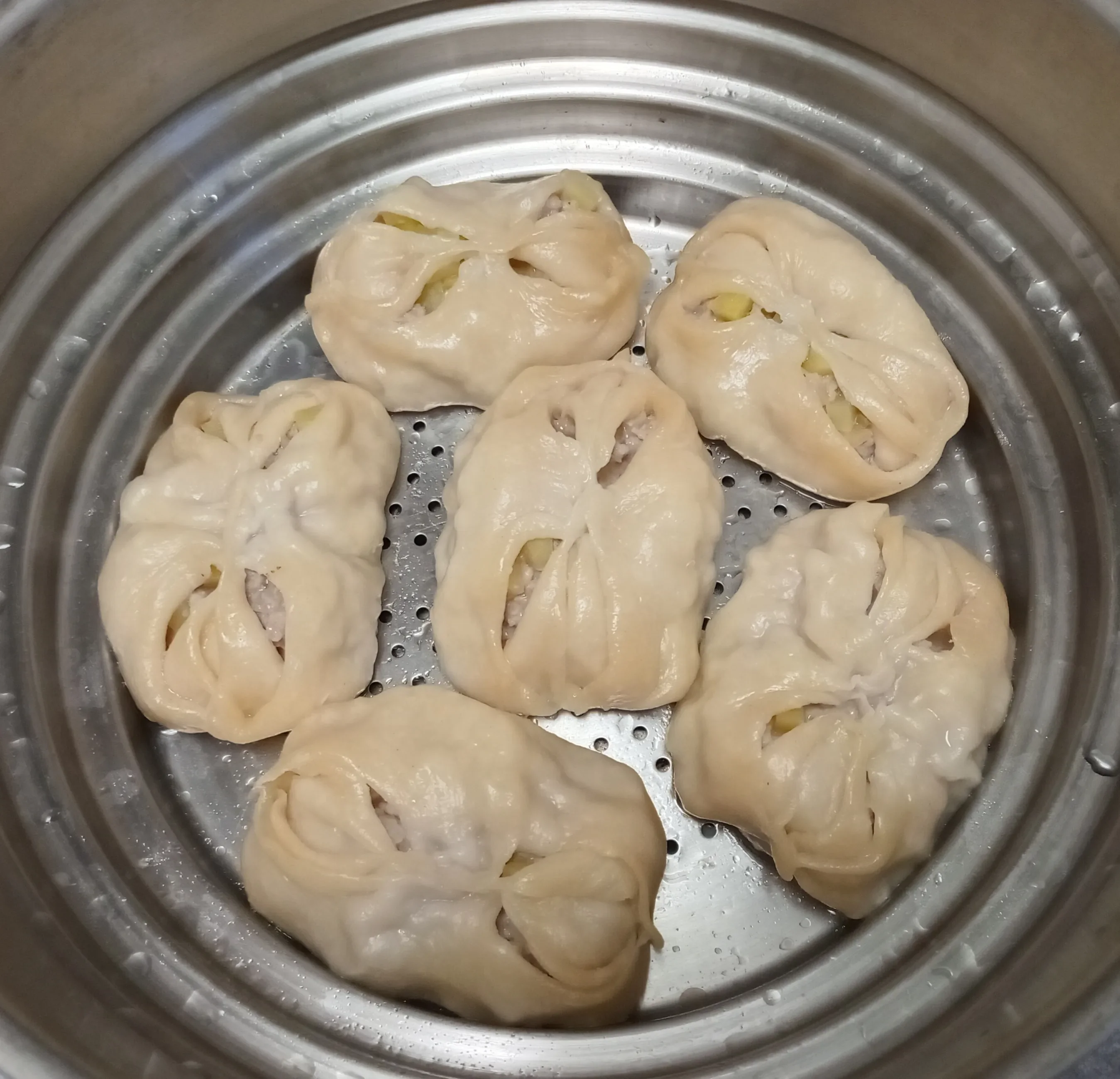 Новогодние манты с мясным фаршем: шаг 4