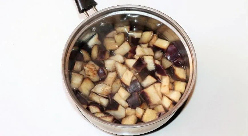 Маринованные овощи с картофелем: шаг 4