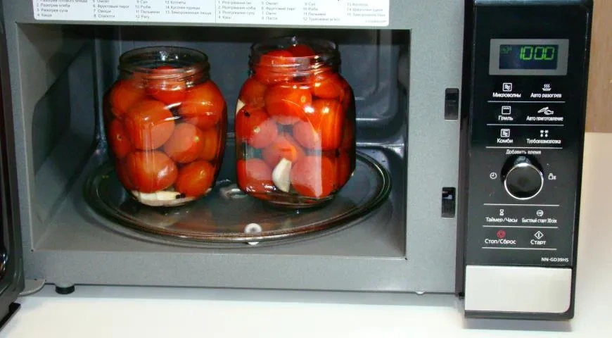 Маринованные помидоры в СВЧ-печи: шаг 4
