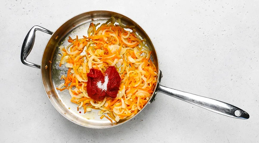 Минтай в томатном соусе: шаг 4