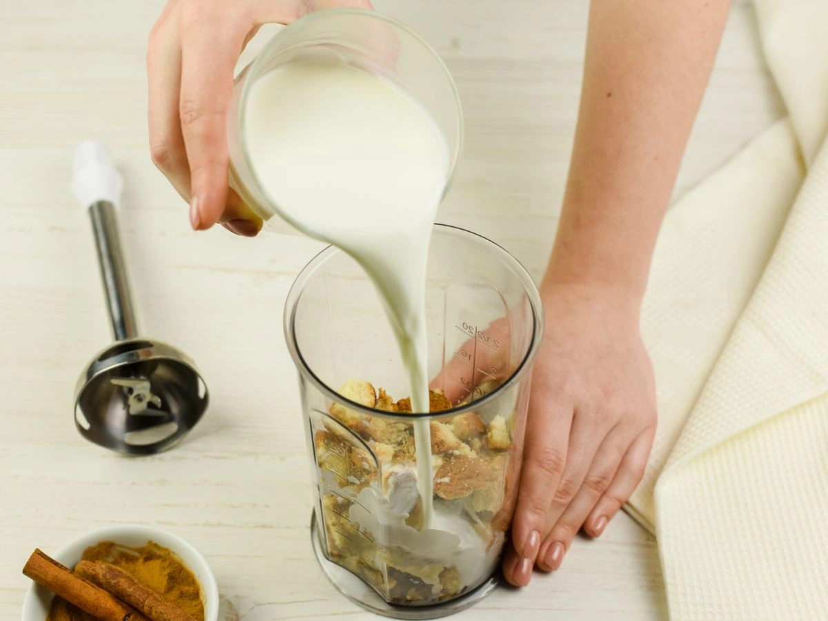 Шаг 4: Молочный коктейль банан-изюм