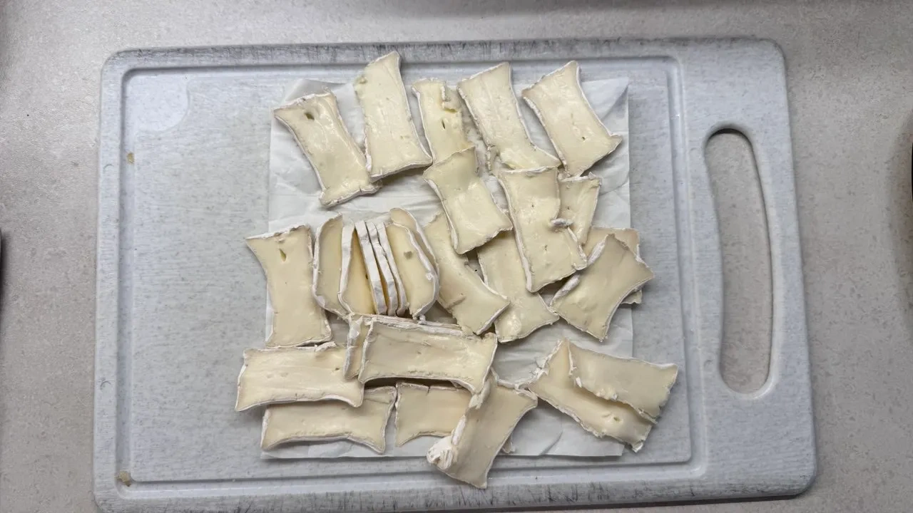 Пирог с грушей, сыром и грецким орехом: шаг 4