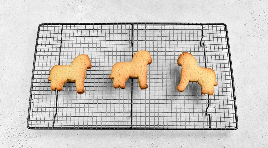 Новогоднее печенье «Конь-огонь»: шаг 4