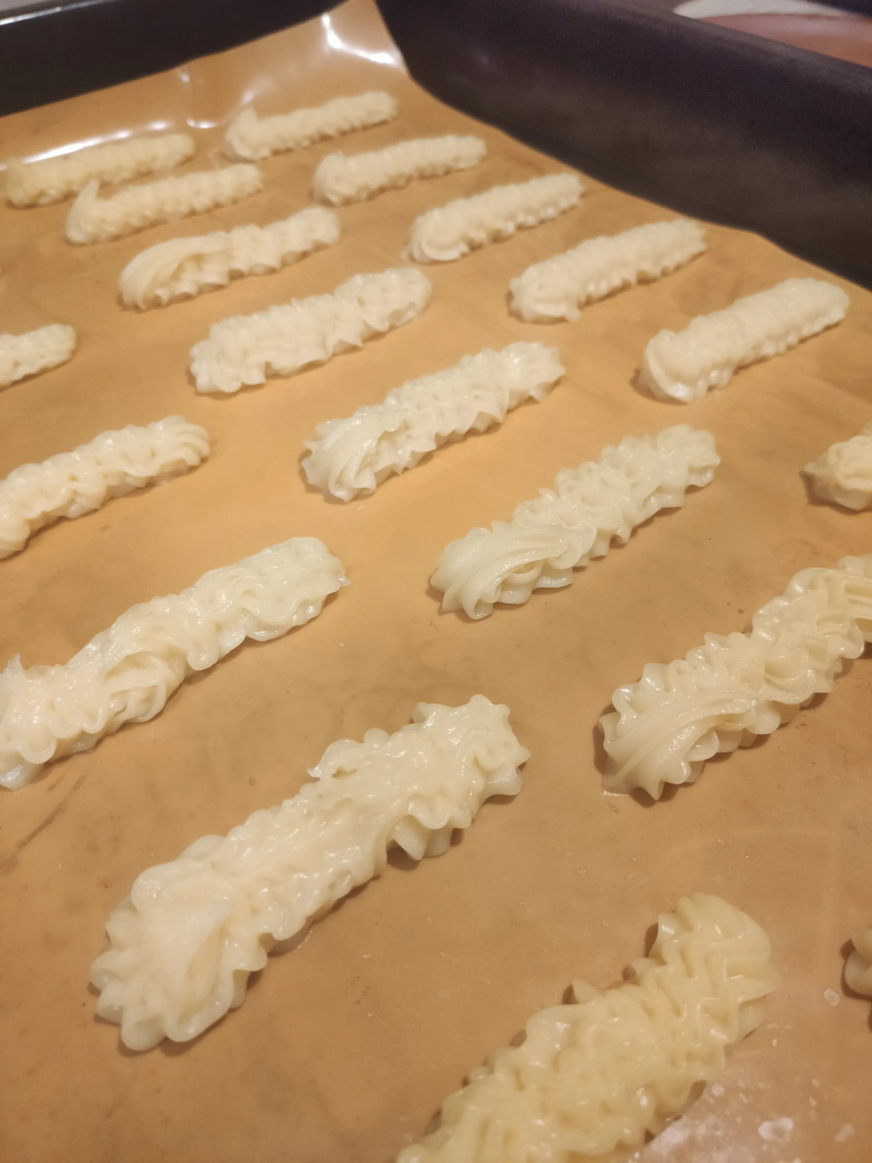 Новогодние эклеры: шаг 4