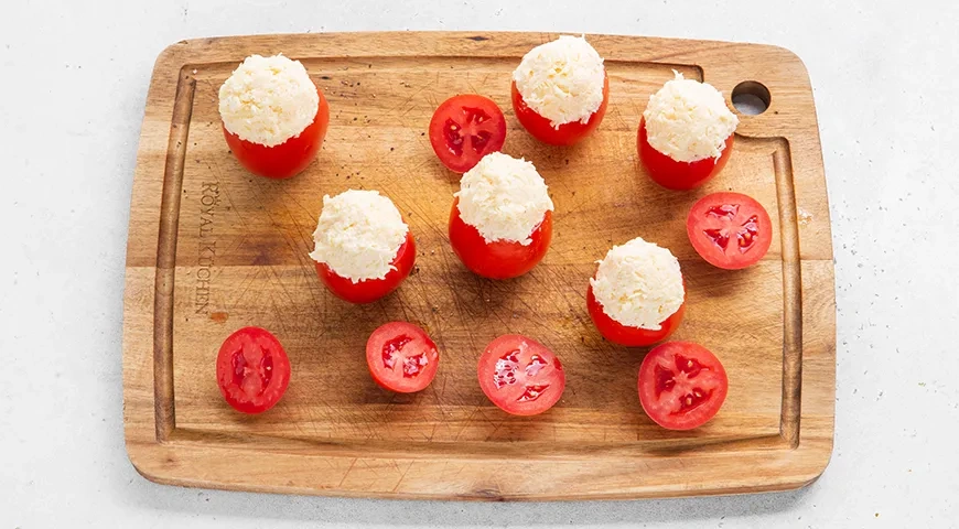 Новогодний салат «Дед Мороз»: шаг 4