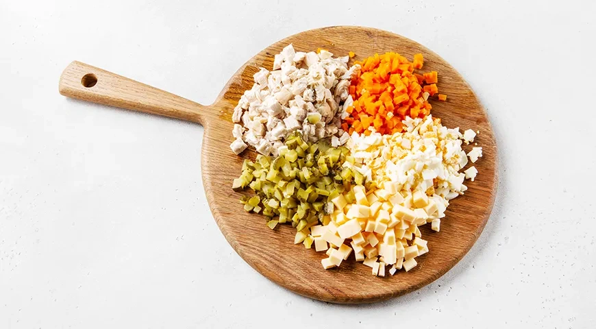 Оливье с сыром: шаг 4