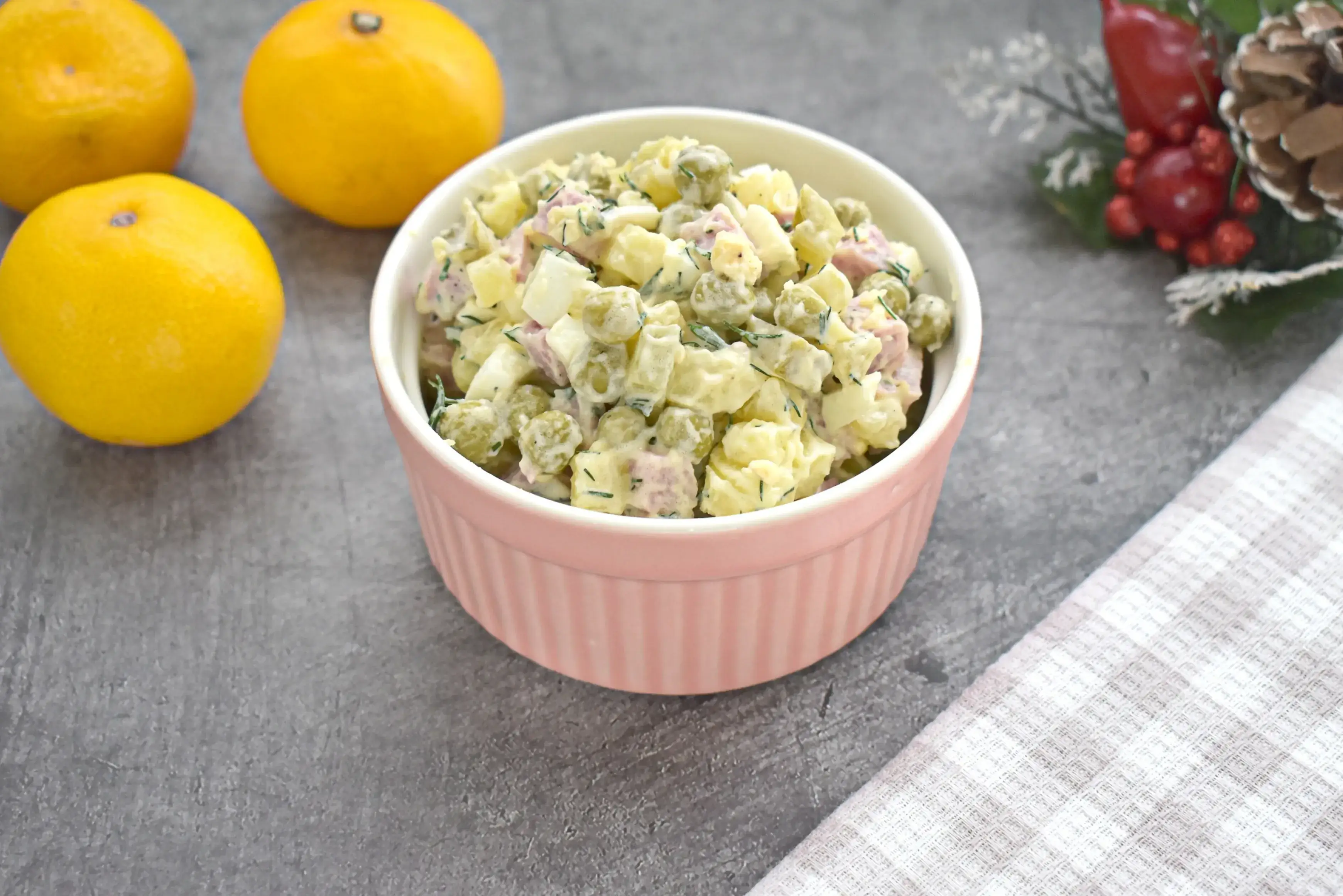 Оливье с ветчиной без моркови: шаг 4