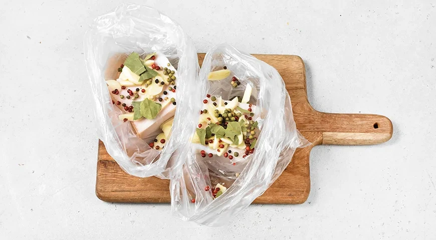 Отварное сало, засоленное в пакете: шаг 4