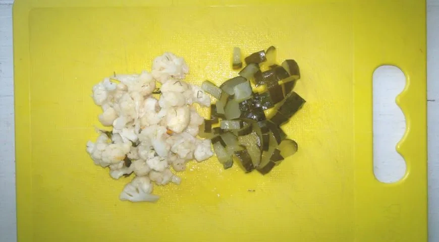 Овощной салат с пикантным соусом: шаг 4