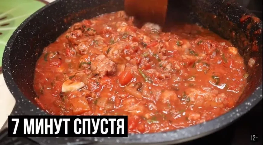 Паста с томатным соусом и колбасками: шаг 4