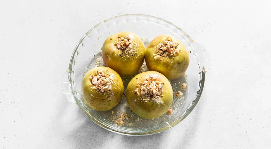 Печеные яблоки в микроволновке: шаг 4