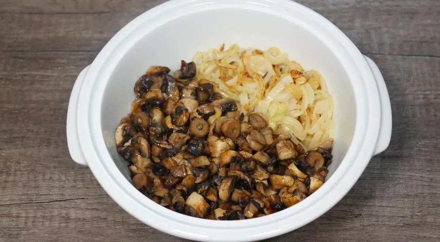 Пельмени с грибной начинкой: шаг 4